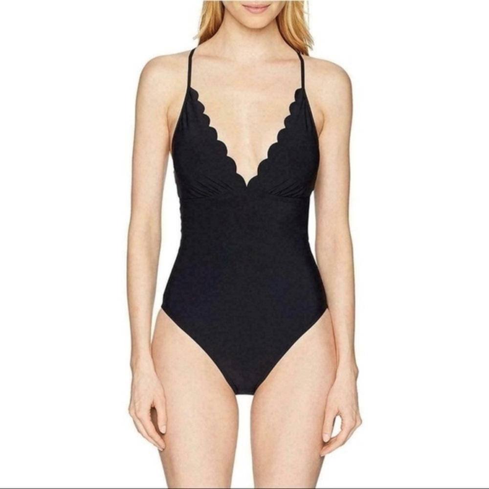 La Blanca one piece Swimsuit Scalloped Strappy Petal pusher, size 6